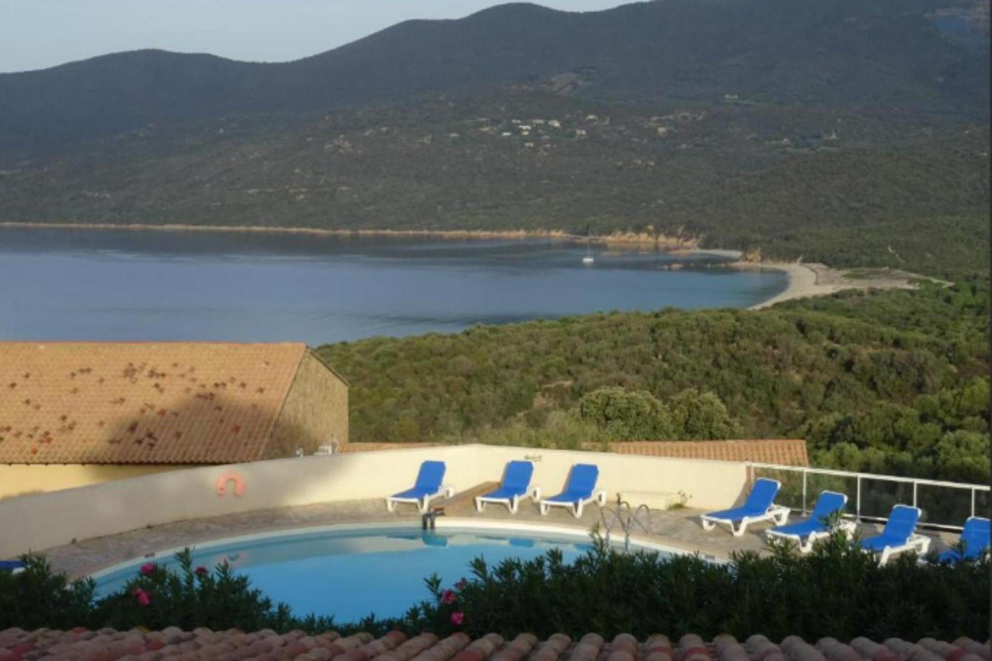 New Superbe F2 Refait A Neuf Tout Confort Dans Residence Avec Piscine *